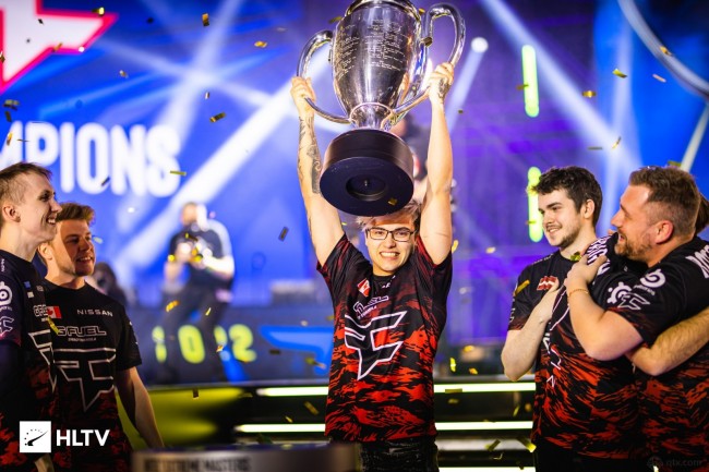 Weibo Gaming vs BLG赛前数据前瞻：BLG拥有最高的对线经济差