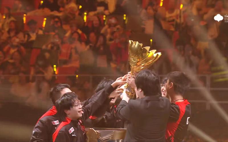 T1 击败 Top Esports 以进入 2025 世界赛总决赛