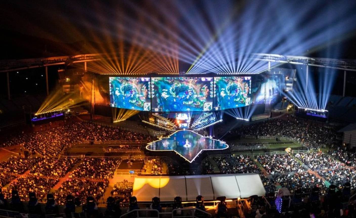 【前瞻】2025LPL春季赛 1月29日 ES vs LNG