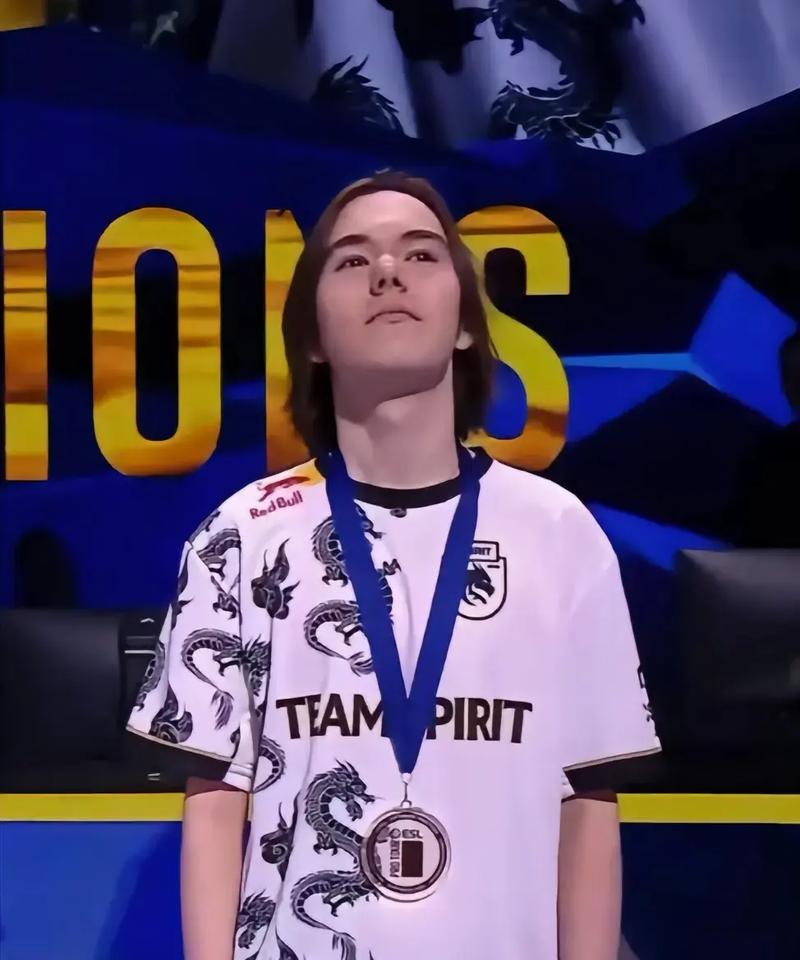 【赛后战报】真就把把睡？JDG让一追二失败负于LNG