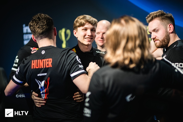 【预测】2020KPL秋季赛11.7赛程，VG vs EDG.M，TES vs WE， RNG.M vs DYG