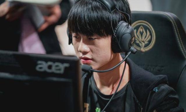 时隔1774天，Uzi和JackeyLove将再度在LPL季后赛交手